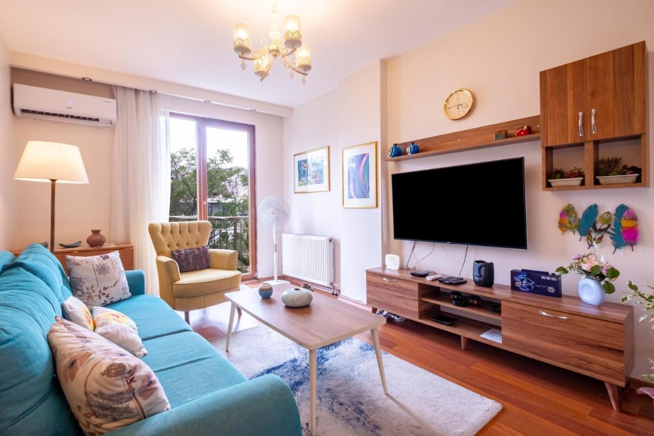 Pleasant Flat With Central Location In Sisli Istanbul Bagian luar foto