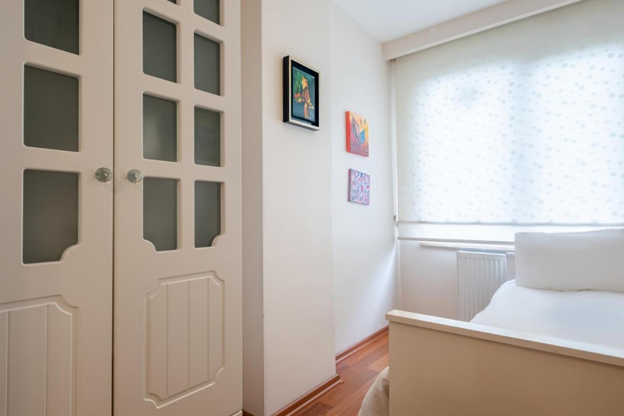 Pleasant Flat With Central Location In Sisli Istanbul Bagian luar foto