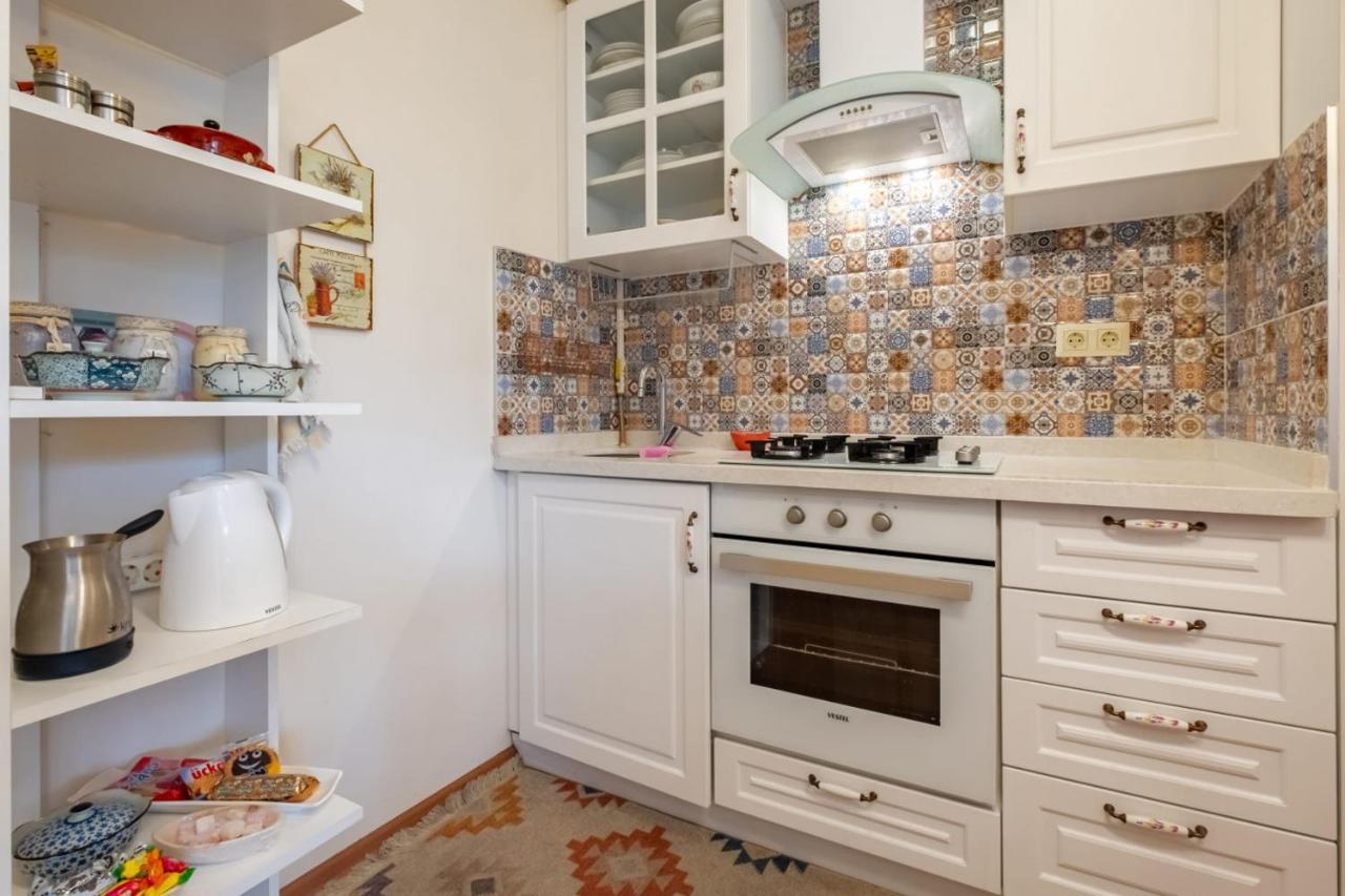 Pleasant Flat With Central Location In Sisli Istanbul Bagian luar foto