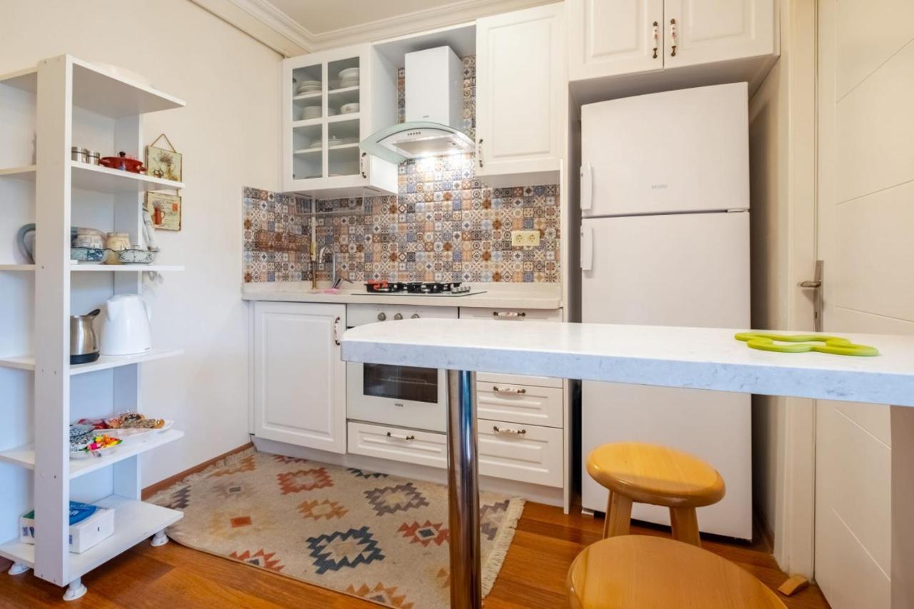 Pleasant Flat With Central Location In Sisli Istanbul Bagian luar foto